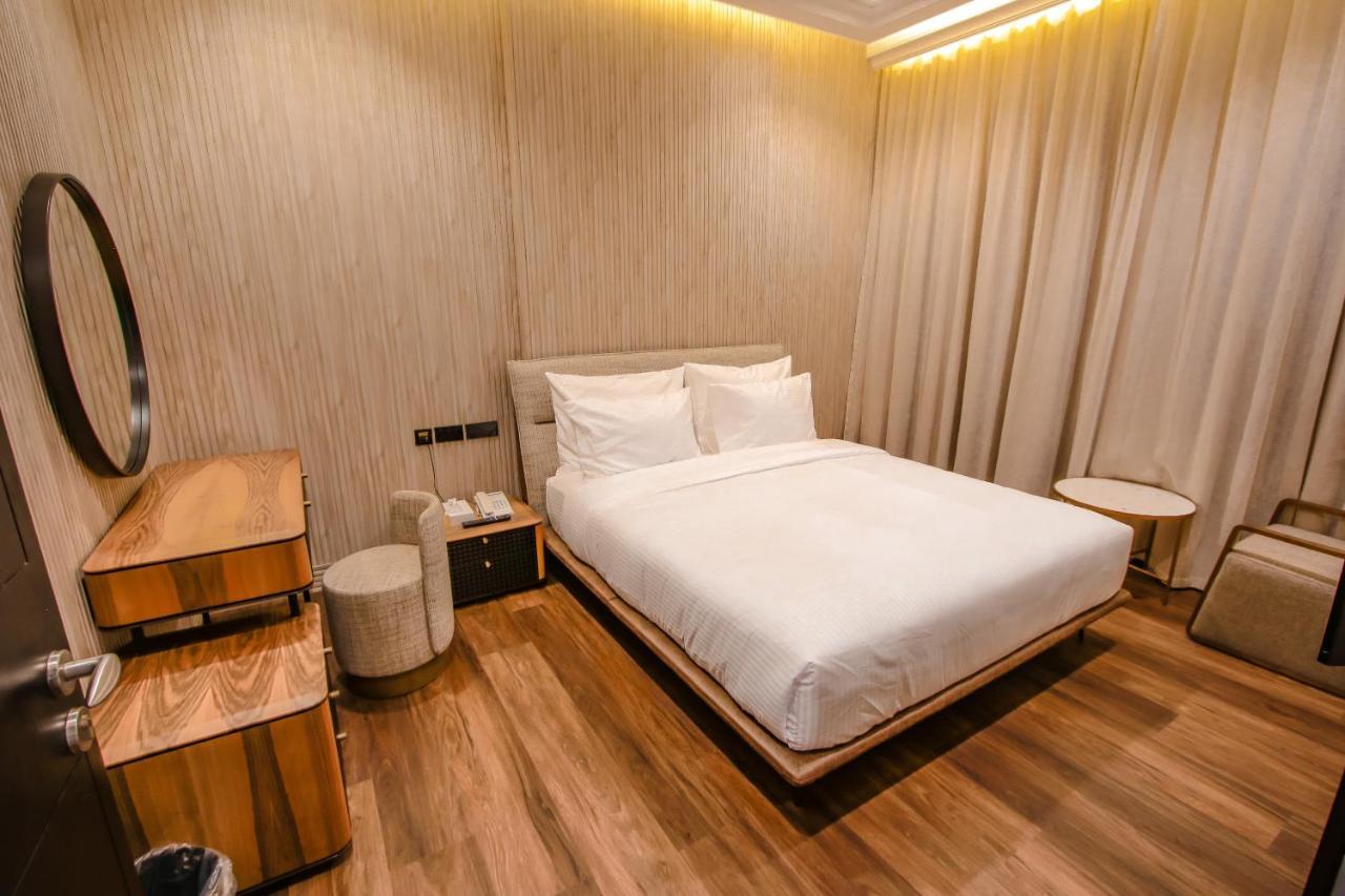 M14 Hotel Apartment Рас-эль-Хайма Экстерьер фото
